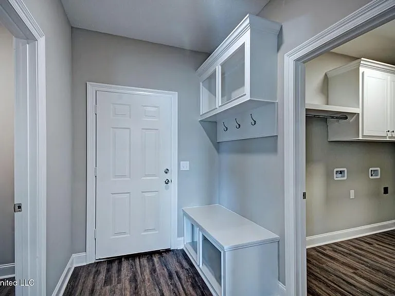 119 Southern Oak Way — Photo 4