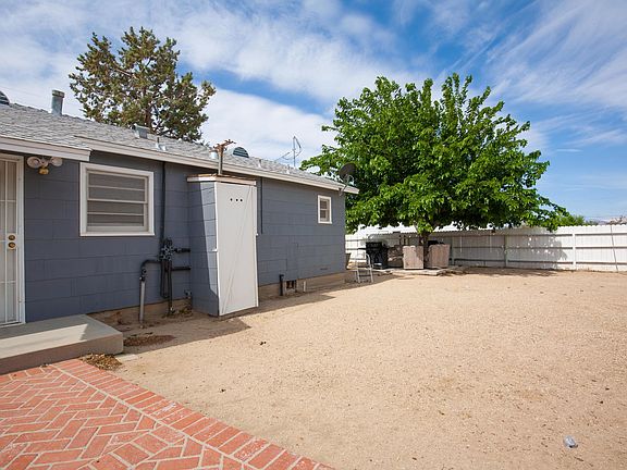 4th image of 8723 E Avenue T8