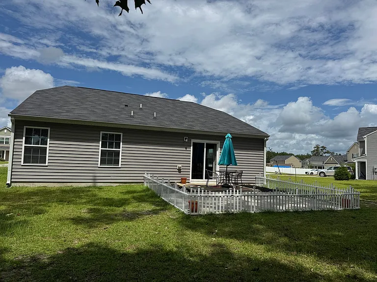 102 Jessica Ct — Photo 17