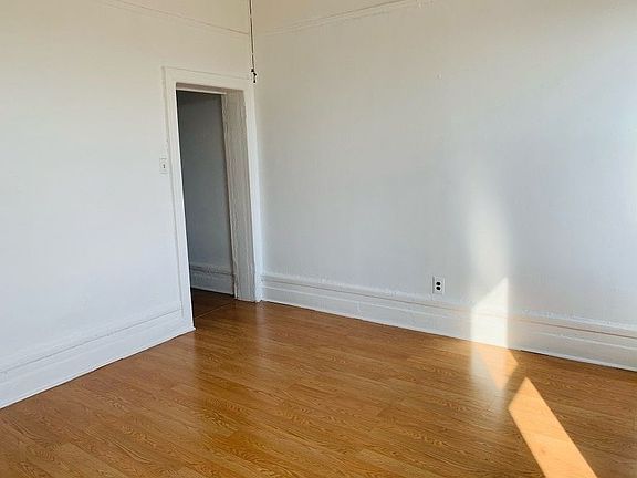 4th image of 746 Saint Nicholas Ave #42