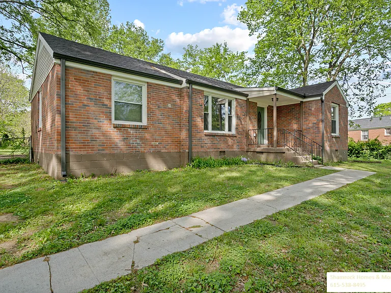 1235 Berwick Trl — Photo 33
