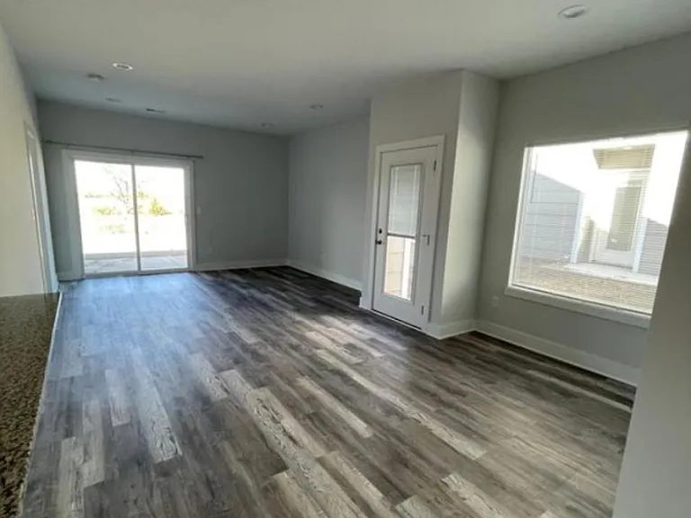 5508 Colburn Ct — Photo 6