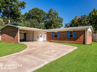 927 W Lakeview Dr, Clinton, MS 39056
