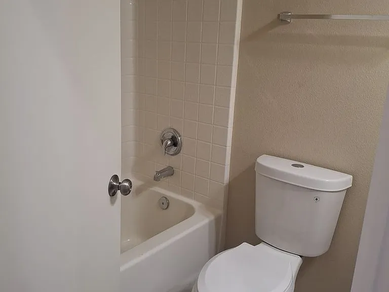 2120 Fred Brown Dr — Photo 8