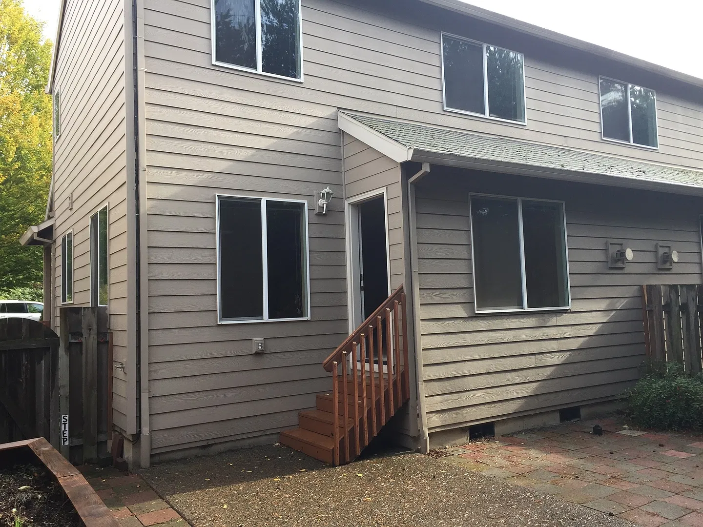 Lovely home near Progress Ridge Square — Photo 2