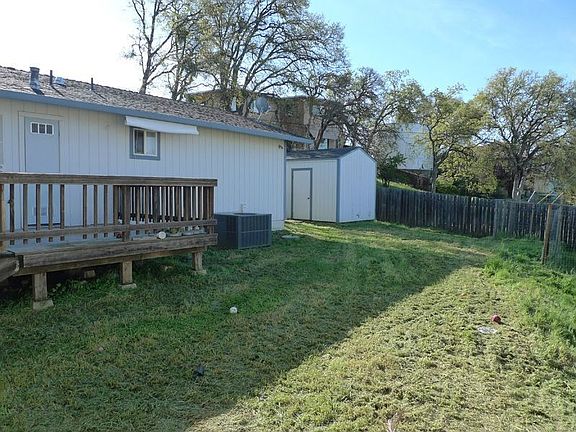3rd image of 140 Herrington Dr