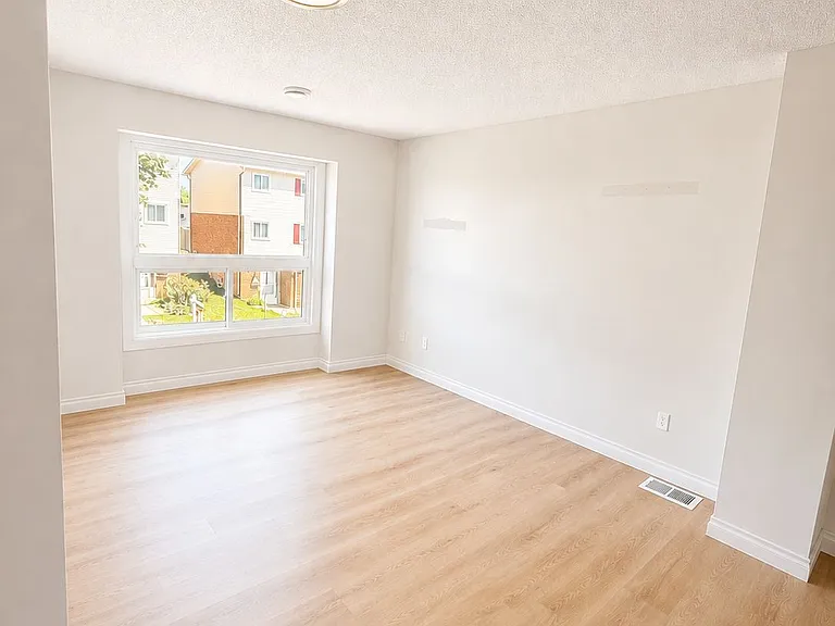 450 Pond Mills Rd #15 — Photo 18