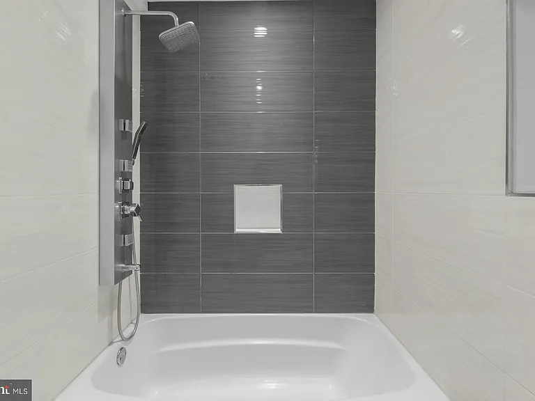 1526 Ridge Ave #1 — Photo 17
