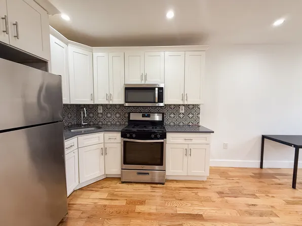 1822 Fulton Street image 9 of 12