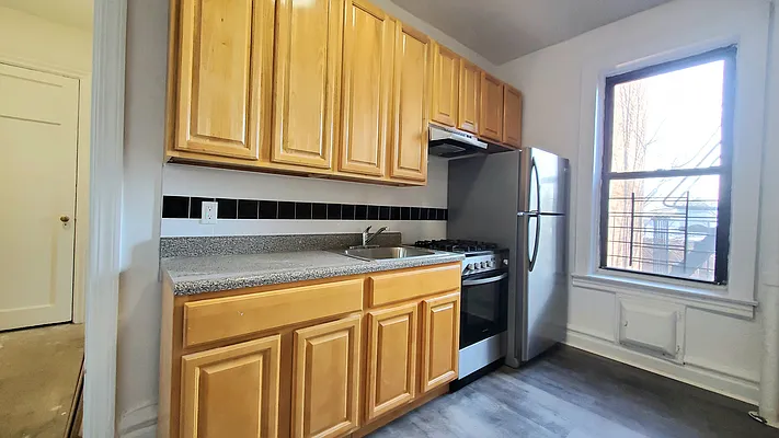 Rented by BRICK & GALO REALTY CORP | media 35