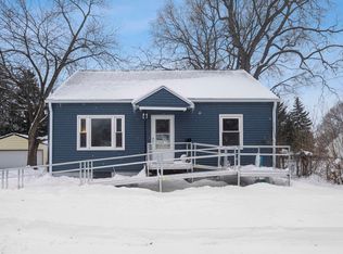 142 Dearborn Ave, Waterloo, IA 50703