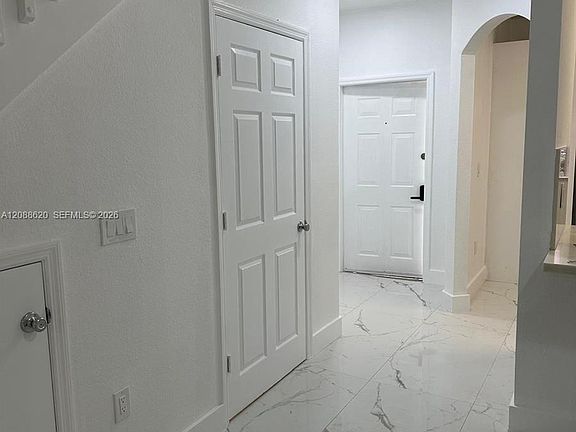 3rd image of 5937 Riverside Ave