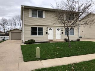 832 Page St, Iowa City, IA 52240