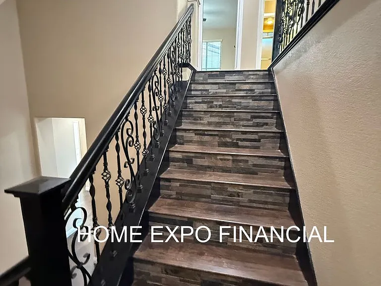1456 Moonlight Dr — Photo 3