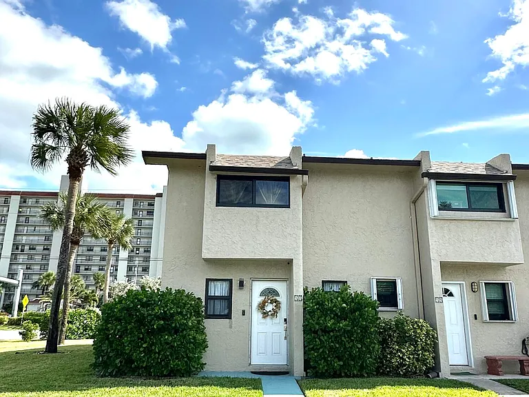 4225 N Highway A1A #17 — Photo 2