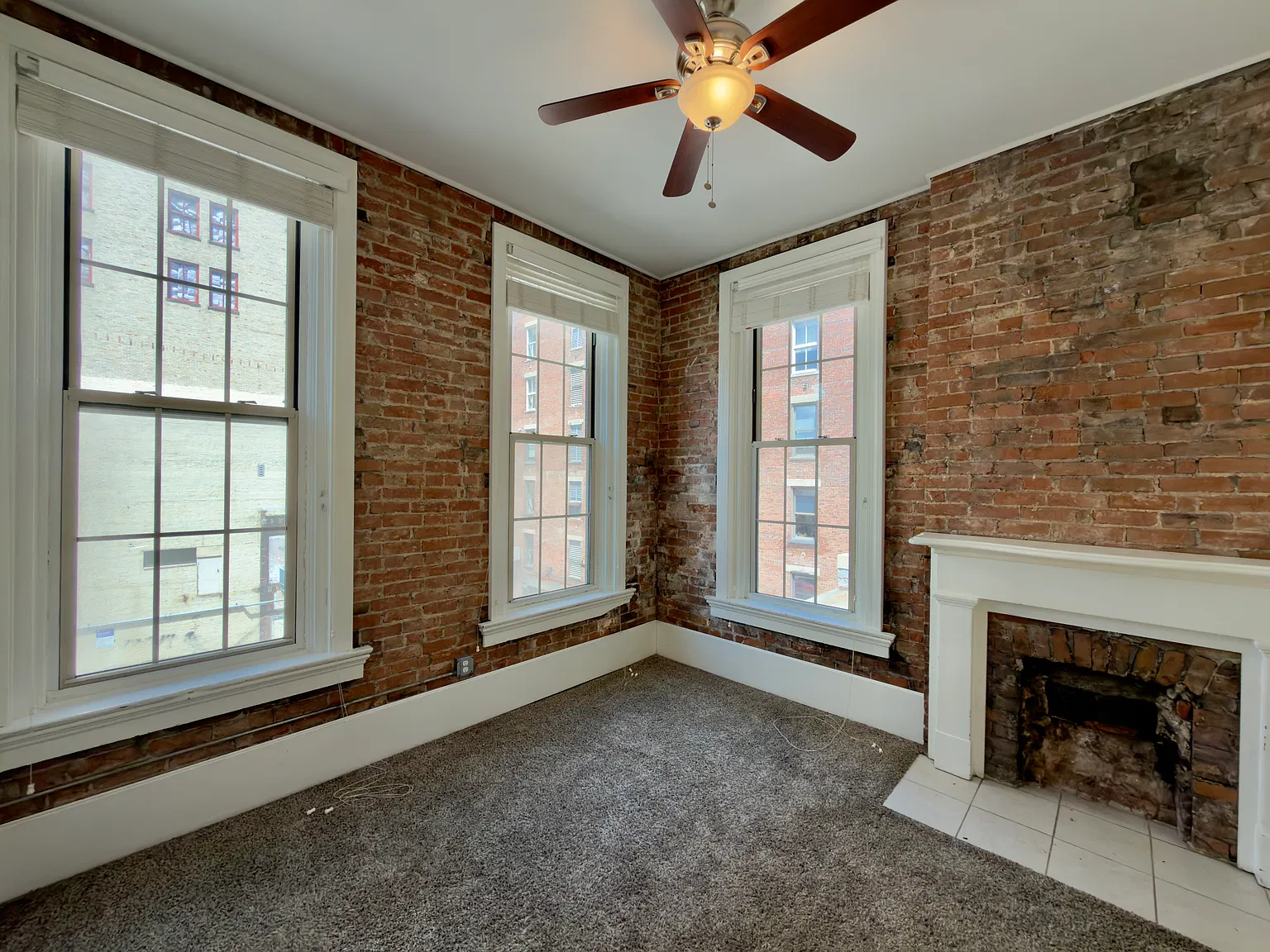 2 bed, 850 sqft, $1,800 — Photo 3