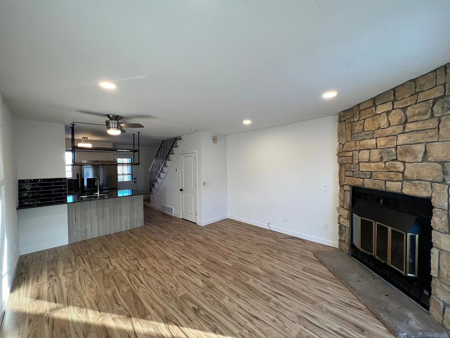 Beautiful Townhouse in Aurora — Photo 1
