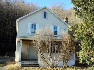 118 Torrington Rd, Winsted, CT 06098
