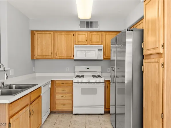 5710 E Tropicana Ave Unit 1035, Las Vegas, NV 89122