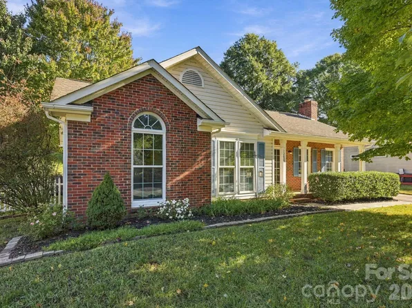 12807 Levins Hall Rd, Huntersville, NC 28078