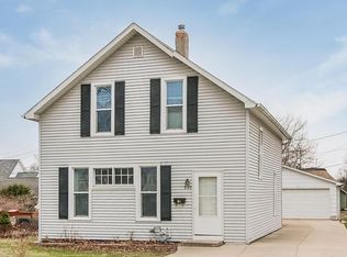 940 7th St, Marion, IA 52302