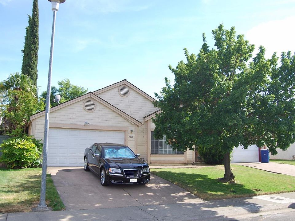 1st image of 4842 N Laguna Dr