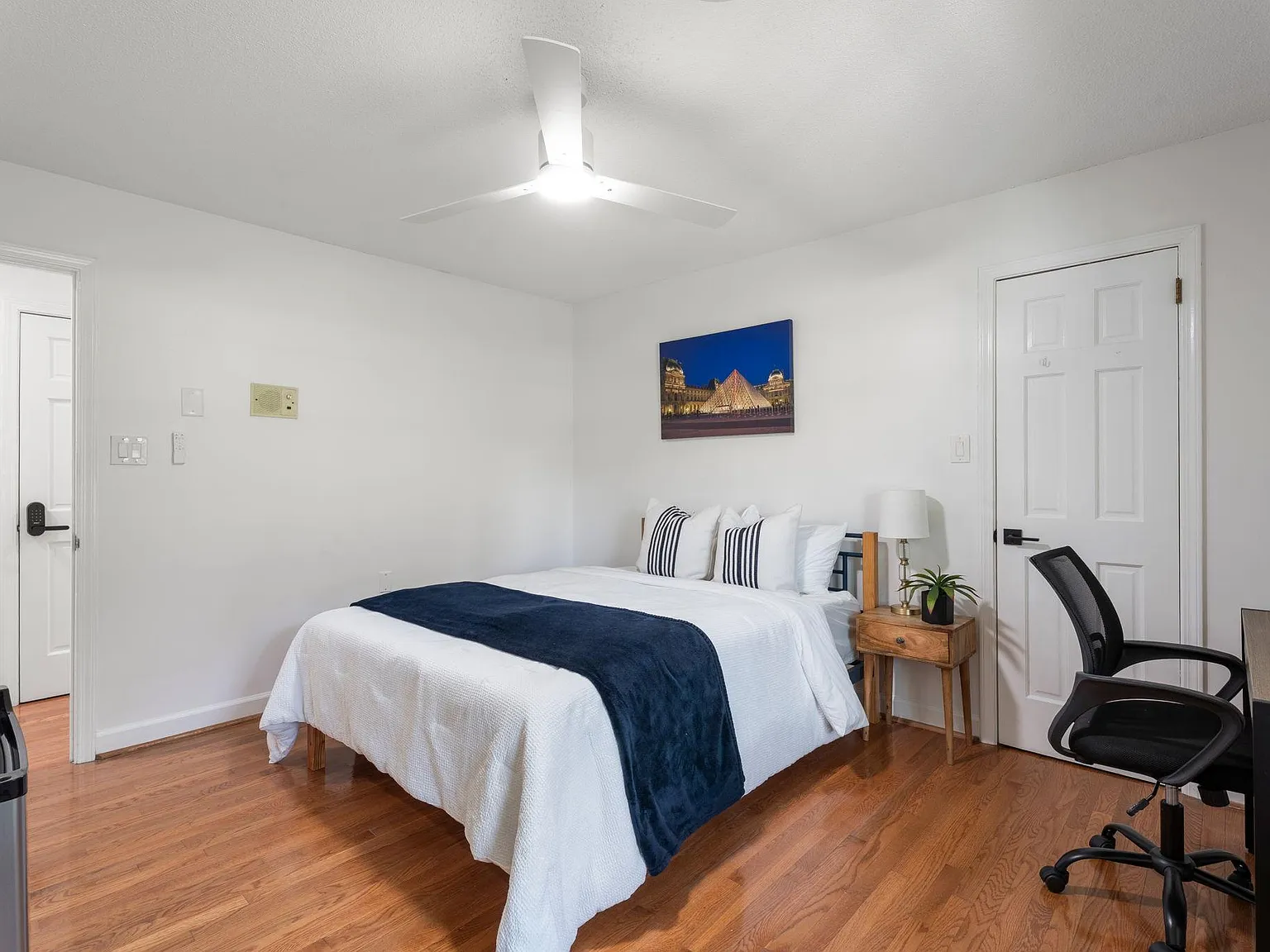 4 bed, 3.0 bath, 2077 sqft, $1,148 — Photo 3