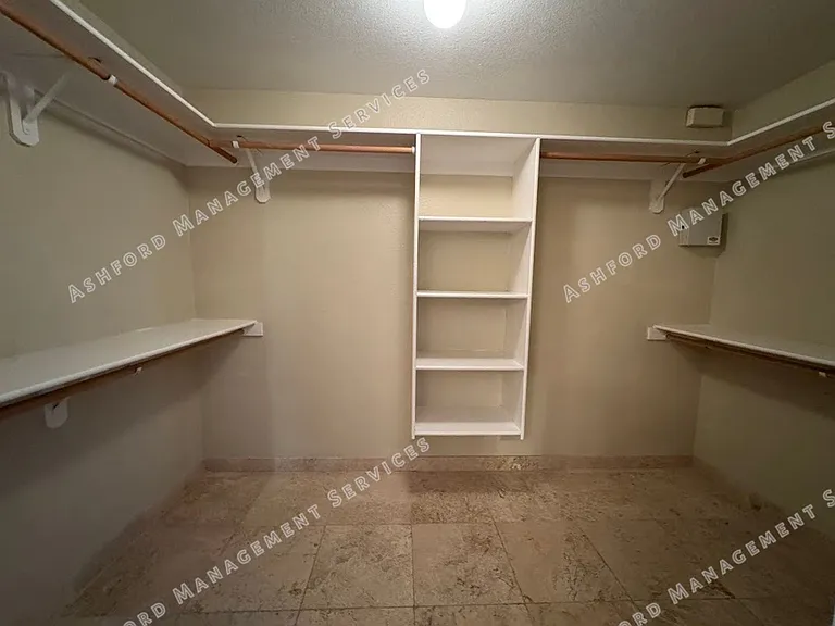 1510 E Charleston Ave — Photo 15