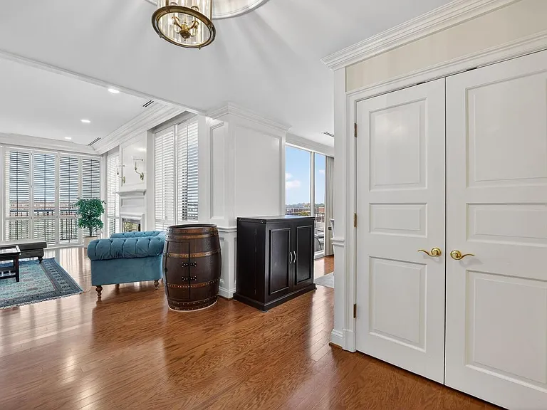 1300 Army Navy Dr #Penthouse 3 — Photo 6
