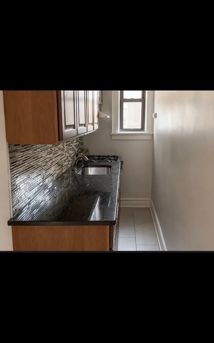 Studio, $1,300 — Photo 3