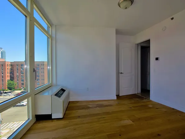 3440 Guider Avenue image 5 of 13