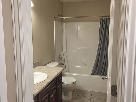2nd image of 825 W 350 N