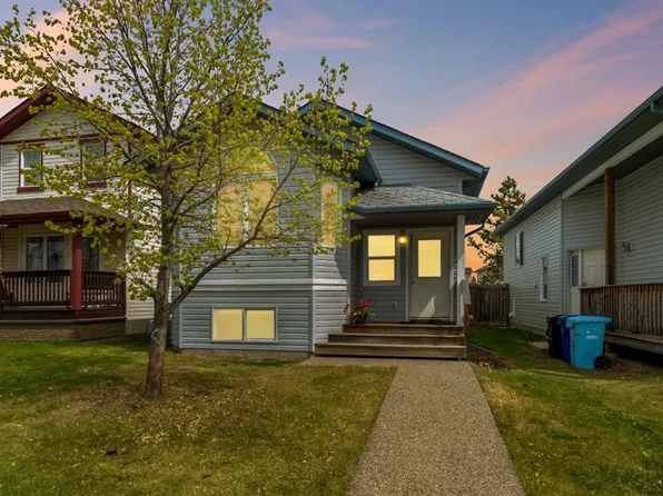 228 E Paris Cres, Wood Buffalo, AB T9K 0C9