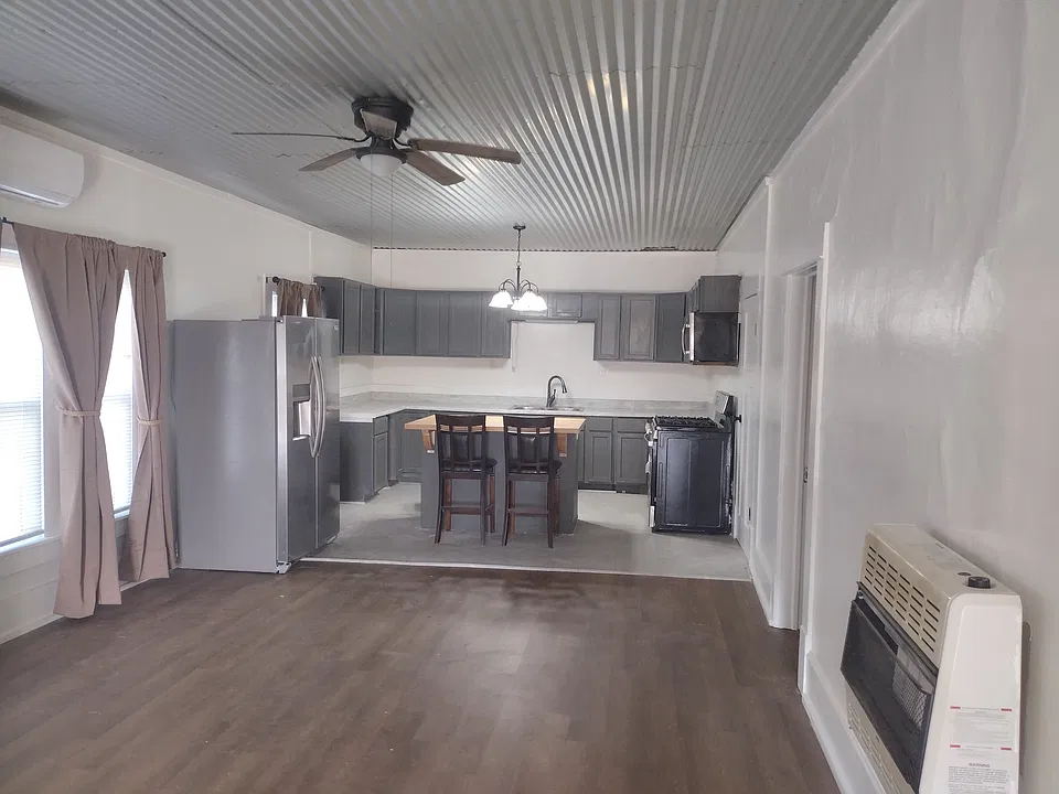 302 S Shawnee Ave