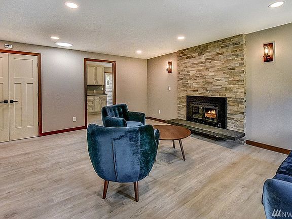 5th image of 2520 165th Ave NE