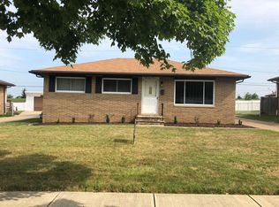 8800 Cambridge Dr, Parma, OH