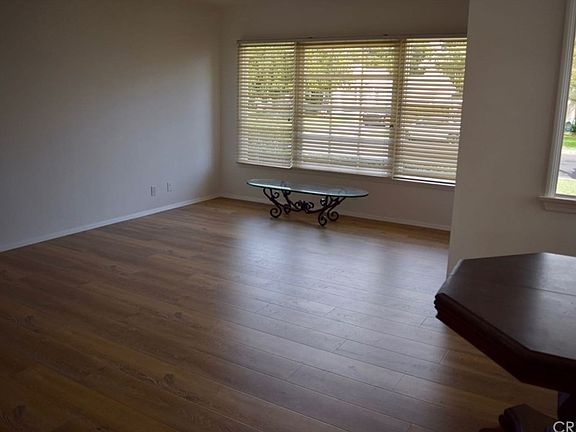 3rd image of 7719 Oak Park Ave