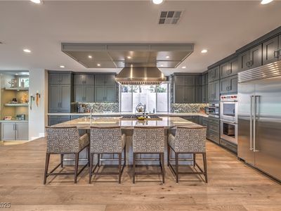 1912 Glenview Dr, Las Vegas, NV, 89134