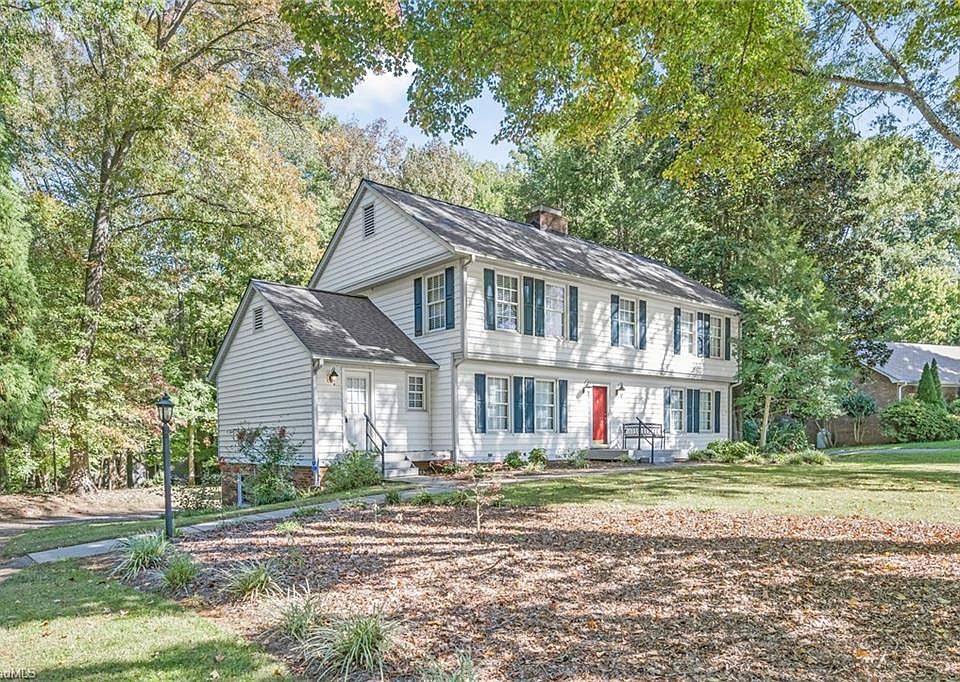1st image of 219 Lakeway Dr
