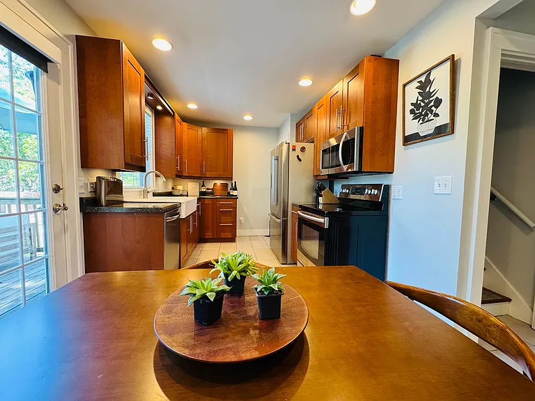 2163 Englewood Dr SE — Photo 13