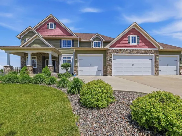 N6350 Tradewinds Circle, Beaver Dam, WI 53916