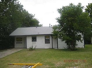 817 SW 5th St, Grand Prairie, TX 75051