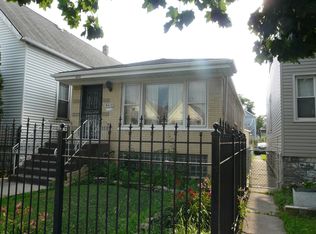 4212 S Artesian Ave, Chicago, IL