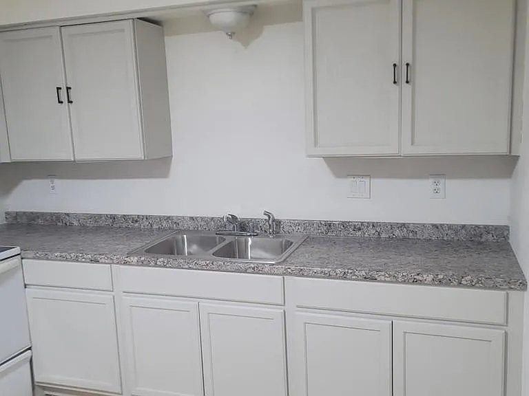 9221 W Gary Rd — Photo 3