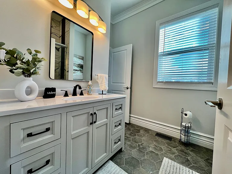 4827 Granada Ct — Photo 11