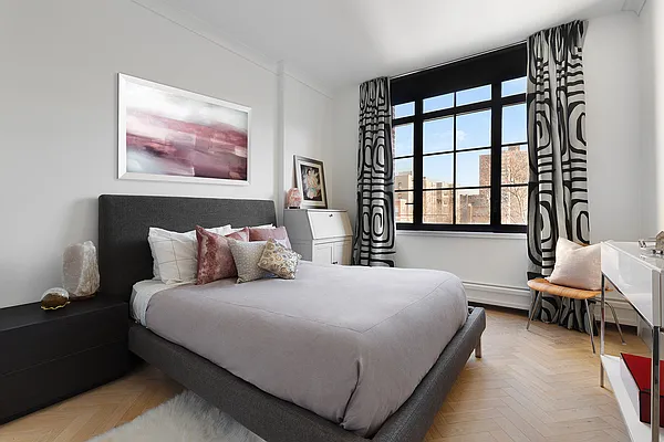 Sold by Compass | media 18