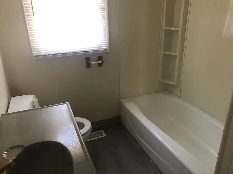 805 N Springer St — Photo 5