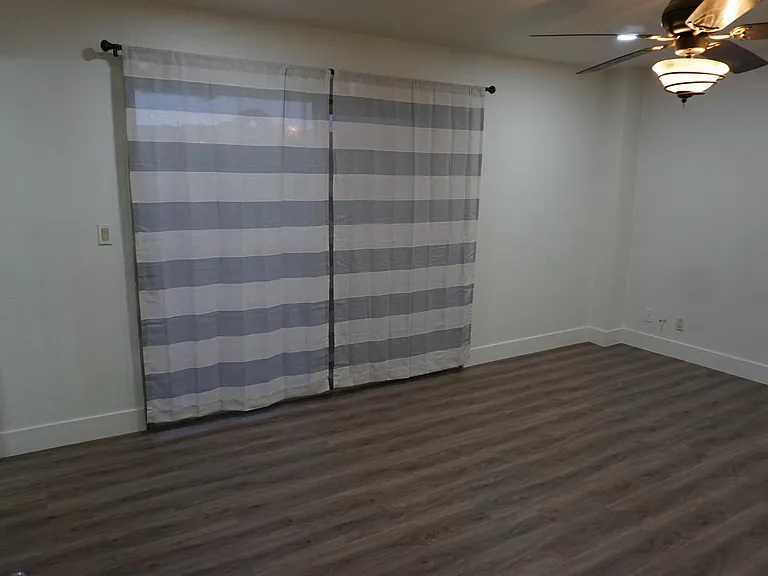 Bedroom 4 (master) with balcony