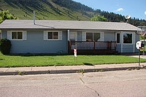 3rd image of 730 Dakota Ave
