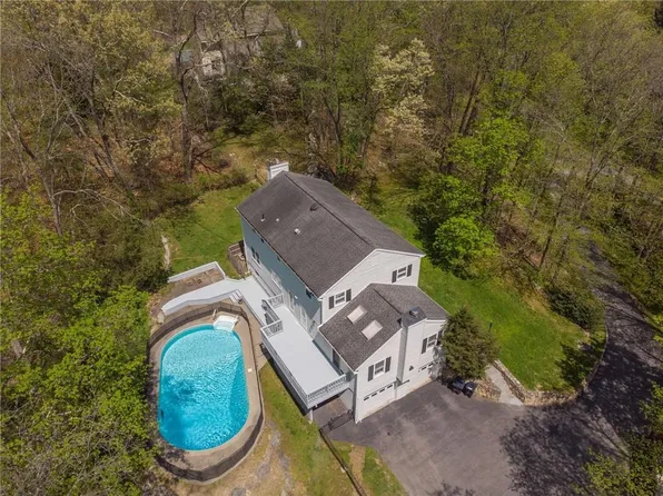 59 Lower Trinity Pass Road, Pound Ridge, NY 10576